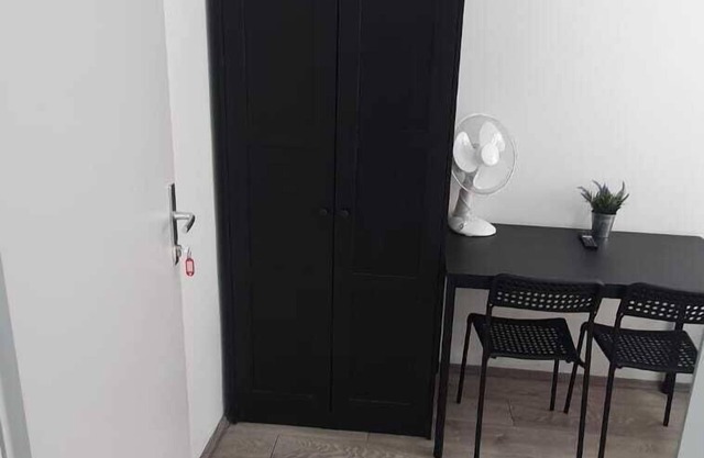 Enkplatz U3- Affordable 5BR shared Apt.