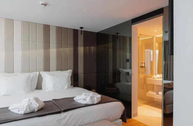 Ensuring a Very Comfortable & Memorable Stay! Pool, Close to Páteo Andrade Corvo