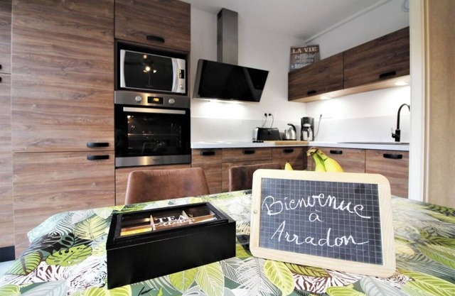 Entire apartment within walking distance of the village and the beach