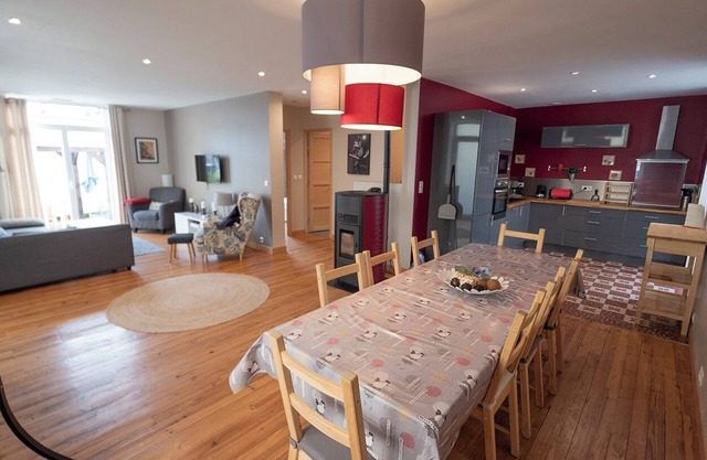 Entire house 3 bedrooms