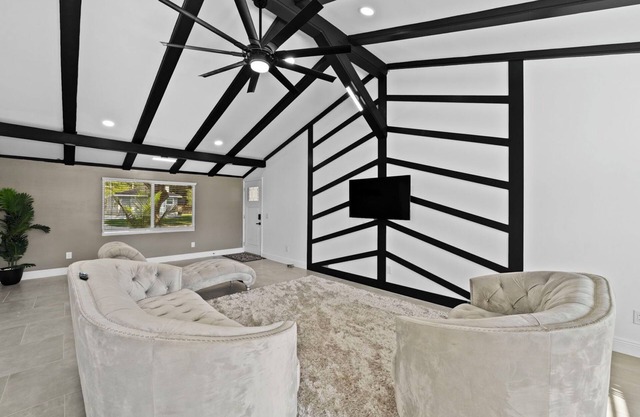 Entire Pool Villa – Spacious Tropical Escape 26+ guests