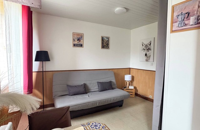 Equipped studio at the foot of the Quillane ski slopes