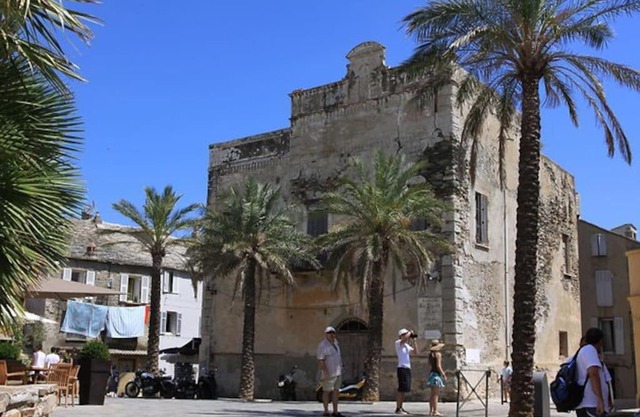 Erbalunga : Studio rénové, bel emplacement