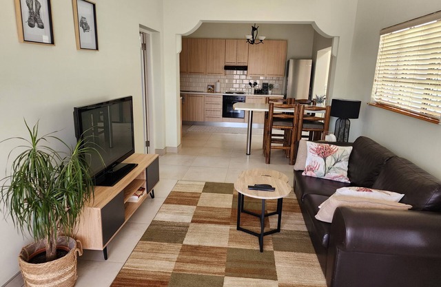 Eros Weg Family Flat