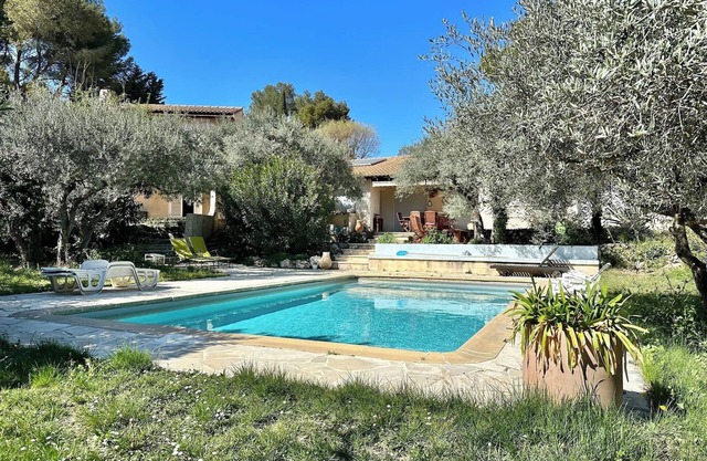 Escapade Provençale : Piscine, Climatisation, Ping-pong