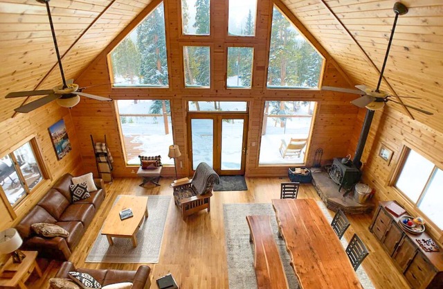 Escape to the Mountains! Relax with a gorgeous front row view of Mt. Sherman.