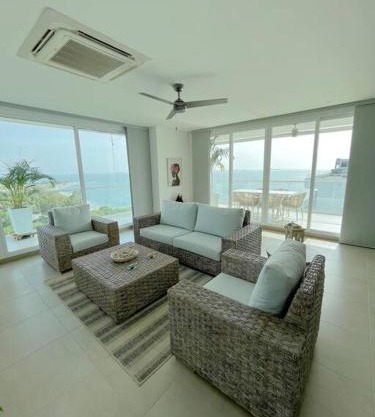 Espectacular Apartamento 211 M2, Playa Dormida Dos