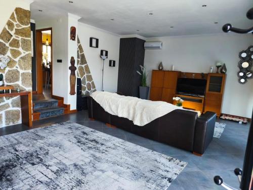 Esposende Charming Villa With Garden