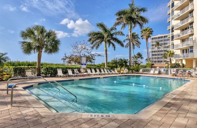 Estero Beach & Tennis by VTrips