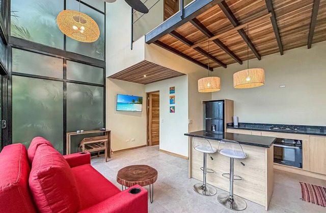 Estrellas #3 - Charming Cabin in Puerto Viejo with WiFi, Pool, AC & Ocean View!