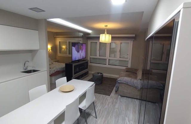 Estudio al Lado de Calle Real