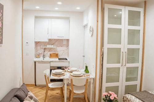 Estudio con Wifi y AC en Centro Sol y Gran via