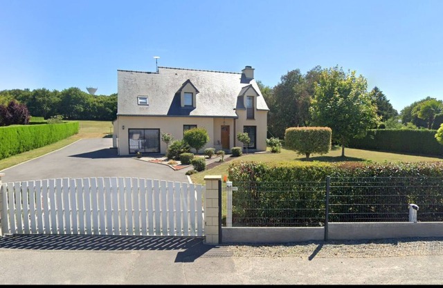 Etriel's room, a green and calm setting in the immediate vicinity of Redon