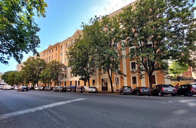 Ettore Rolli In Trastevere, Modern 3 Br Apartment By Halldis