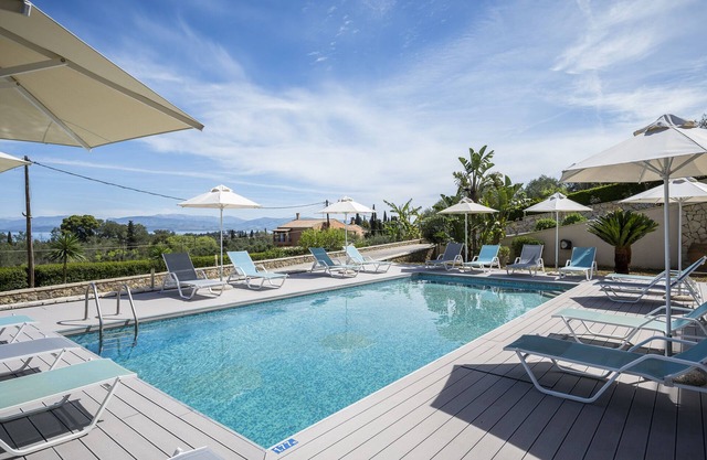 Euphoria Seaview Residences with Shared Pool by Konnect -Maisonette with Balcony