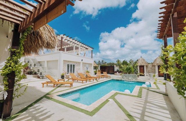 EVA Resort by LUCHA - Intimate Ocean Studio Loft