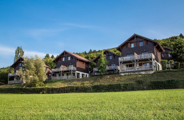 Evasion Détente | Chalet en Bord de Lac + Piscine