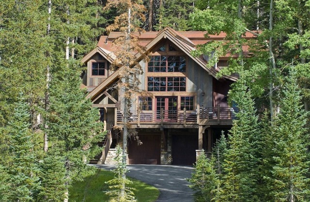 Evercrisp - Ski in/out - Private Hot Tub-2 King En Suite Rooms-Bunk Room