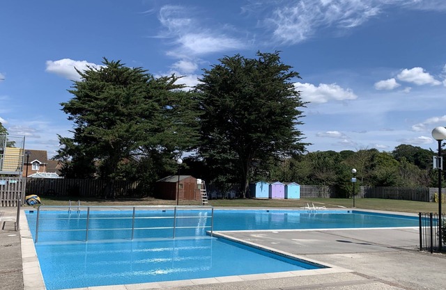 ‘Everglade’ - a cosy coastal retreat by sea and by forest