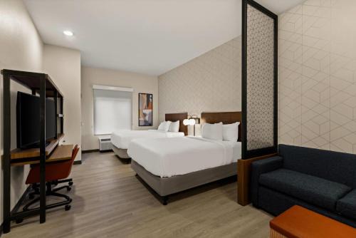 Everhome Suites Rochester Greece