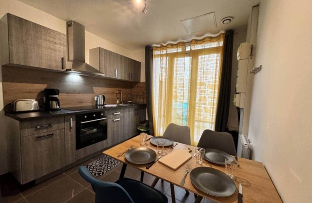 Evian 04, T2 40m2 quiet, terrace, free parking