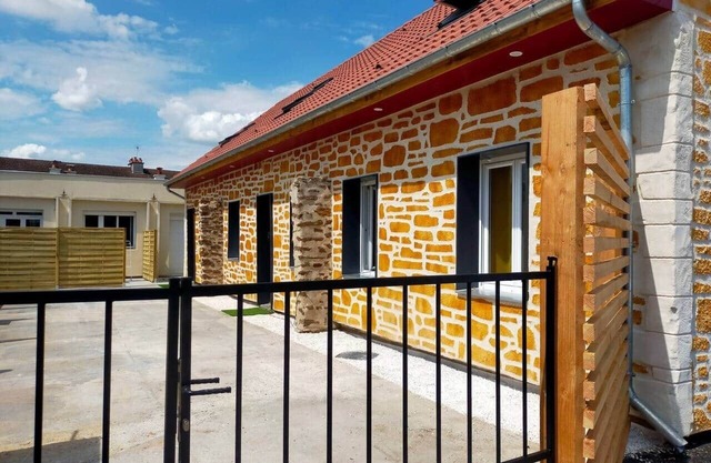 Evian03 Large T2, quiet, terrace, free parking