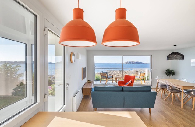 Exceptional apartment, "pieds dans l'eau"!