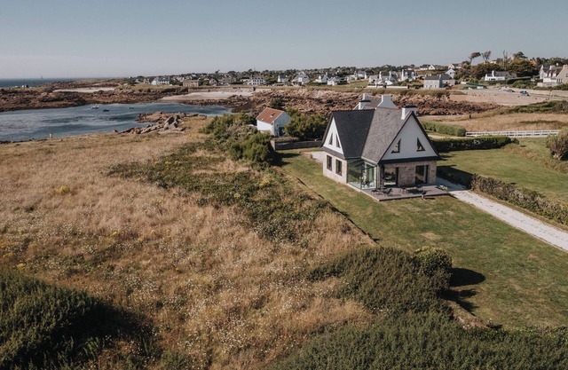 Exceptional villa with sea view - Lanildut, Brittany