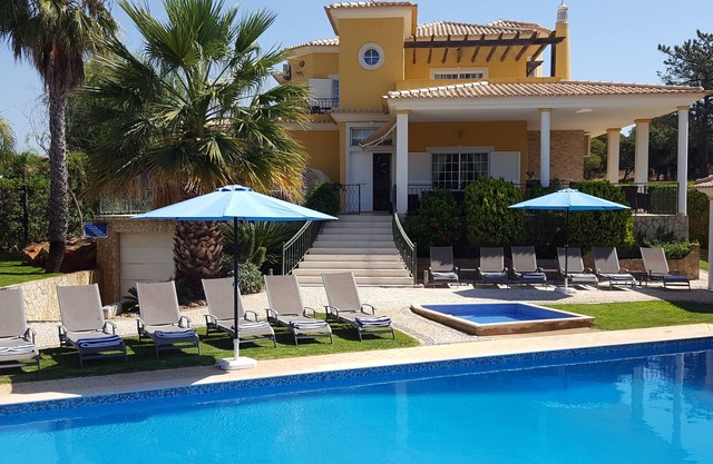 Exclusive 6 bedroom Villa with Private pools, Games Room, Cinema, Gym and Sauna