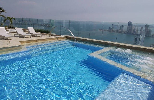 Exclusive beachfront apartment/AC/24th floor