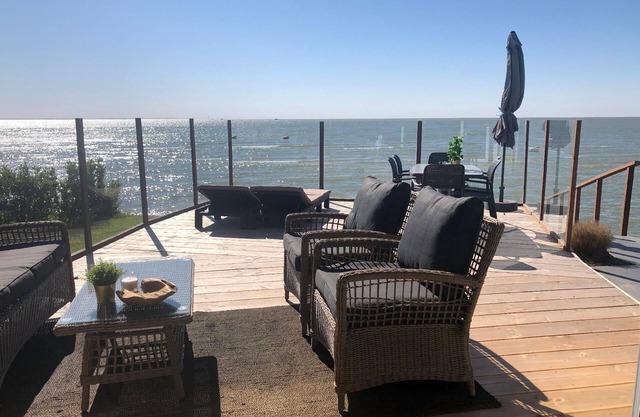 Exclusive holiday Chalet Markermeer