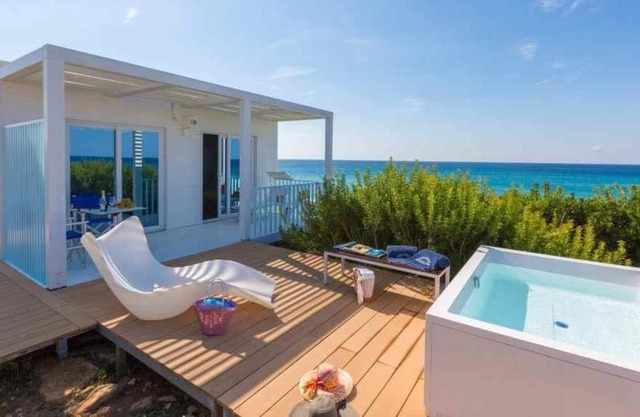 Exclusive Deluxe Lodge fronte mare