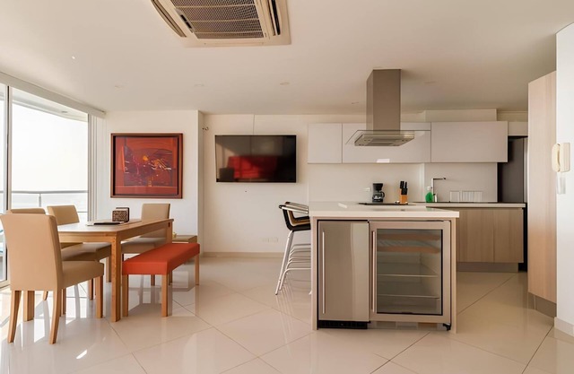 ¡exclusivo Apartamento de Lujo Frente al mar en Cartagena,ubicado en El Laguito!