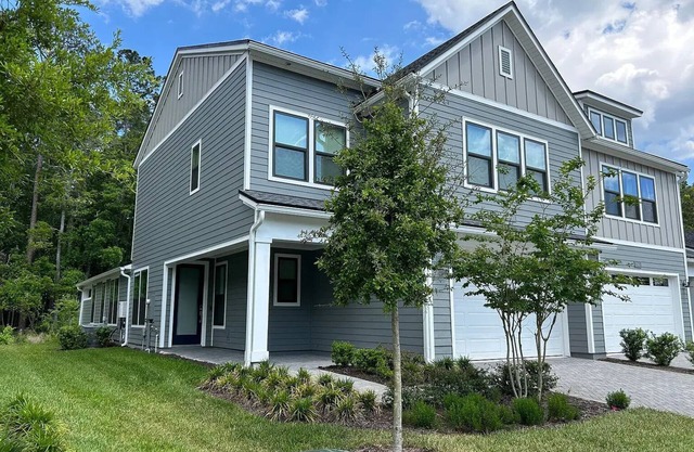 Executive Corporate housing close to Jaguars, Golf, beaches and St. Augustine.