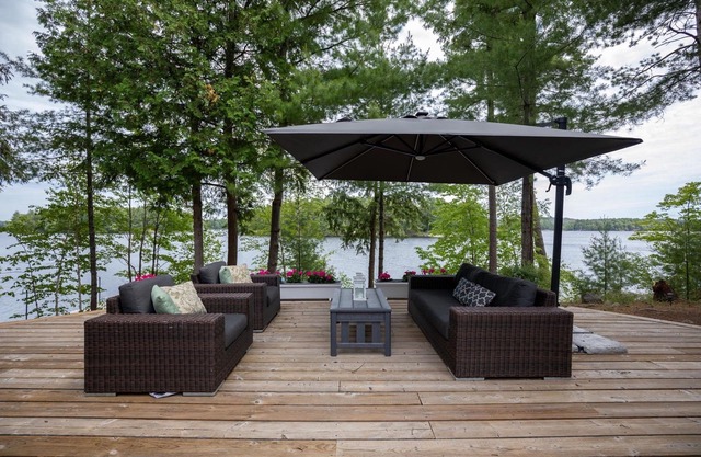 Executive Lake Muskoka Island Cottage/Boathouse for Rent