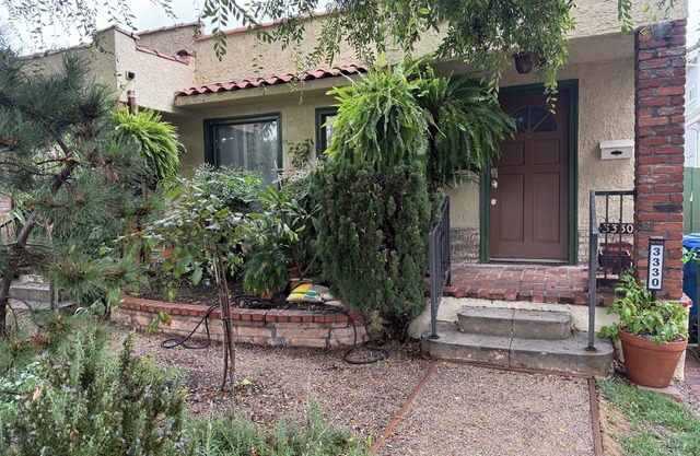 Executive Spanish Bungalow - Culver City