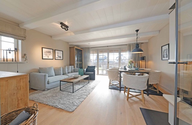 Exkl. Luxus-hausteil Unter Reet mit 4 Zimmern auf ca. 150 m², für bis zu 6 Pers
