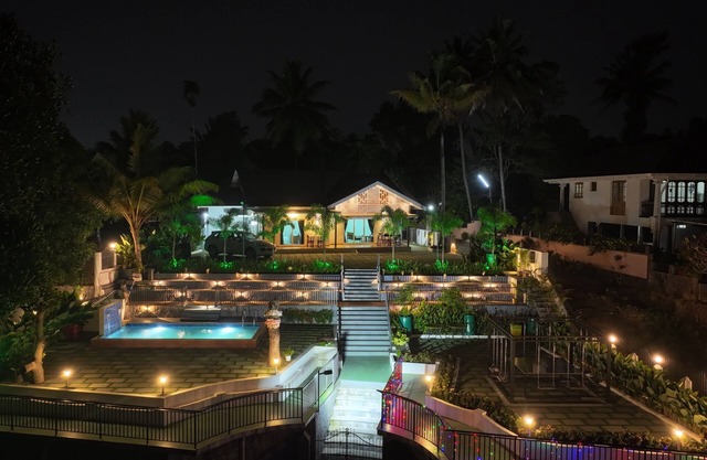 Experience Bliss at periyarVibes Aluva:Private 4Bedroom villa with Pool,WiFi&AC!
