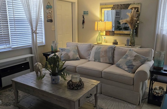 Experience the best of Downtown Naples