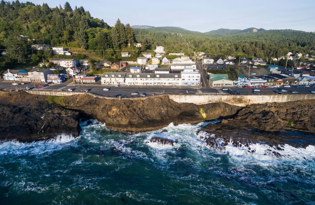Experience this beautifully modern condo with great views of Depoe Bay!