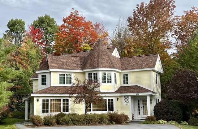 Experience Vermont’s Fall Magic at the Lemondrop Lodge