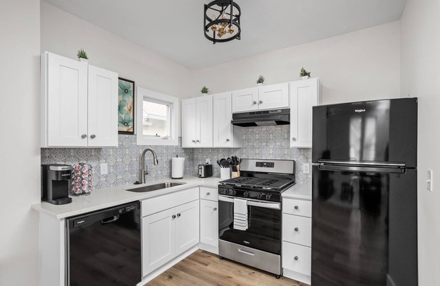 Explore Indy | Near Stadiums, Mass Ave & Nightlife