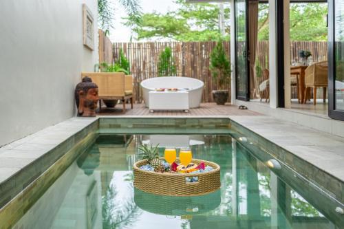 Exquisite New Villa with Unmatched Amazing Views, Huge Pool - 4 Elegant Bedrooms!