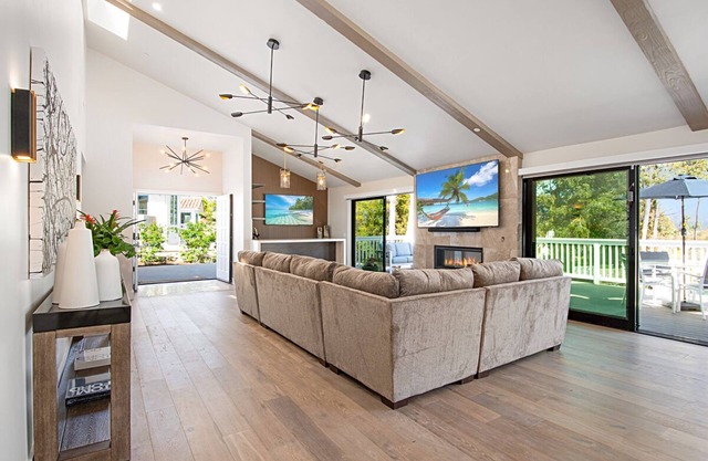 Exquisite Rare Find in exclusive Rancho Santa Fe with Resort Access