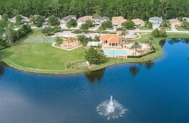 Exquisite Waterfront Retreat - Pet Friendly by RedAwning