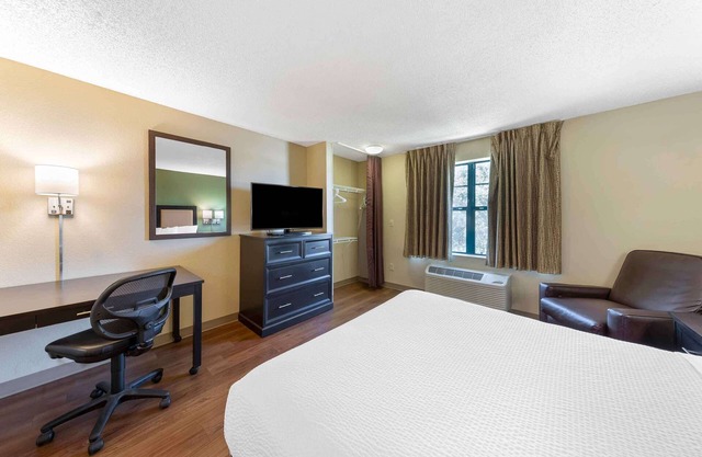 Extended Stay America Suites Detroit Ann Arbor Briarwood Mal