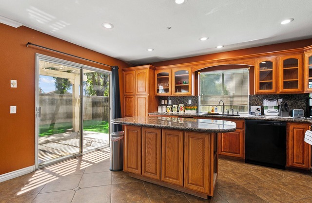 Extended Stay Deal｜4BR Home, Fully-Equipped Kitchen｜Pet Friendly #41817