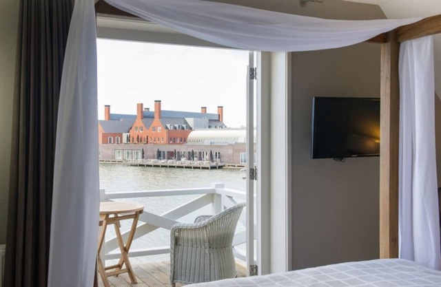 Extra luxury 2-person Love2stay farmhouse in the holiday park Hof van Saksen