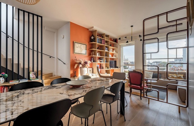 Eyes Towards the Eiffel, by Veeve