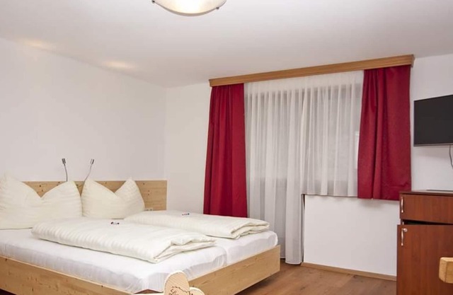 Family suite, bath, toilet, 2 bedrooms - Alpengasthof Lämmerhof